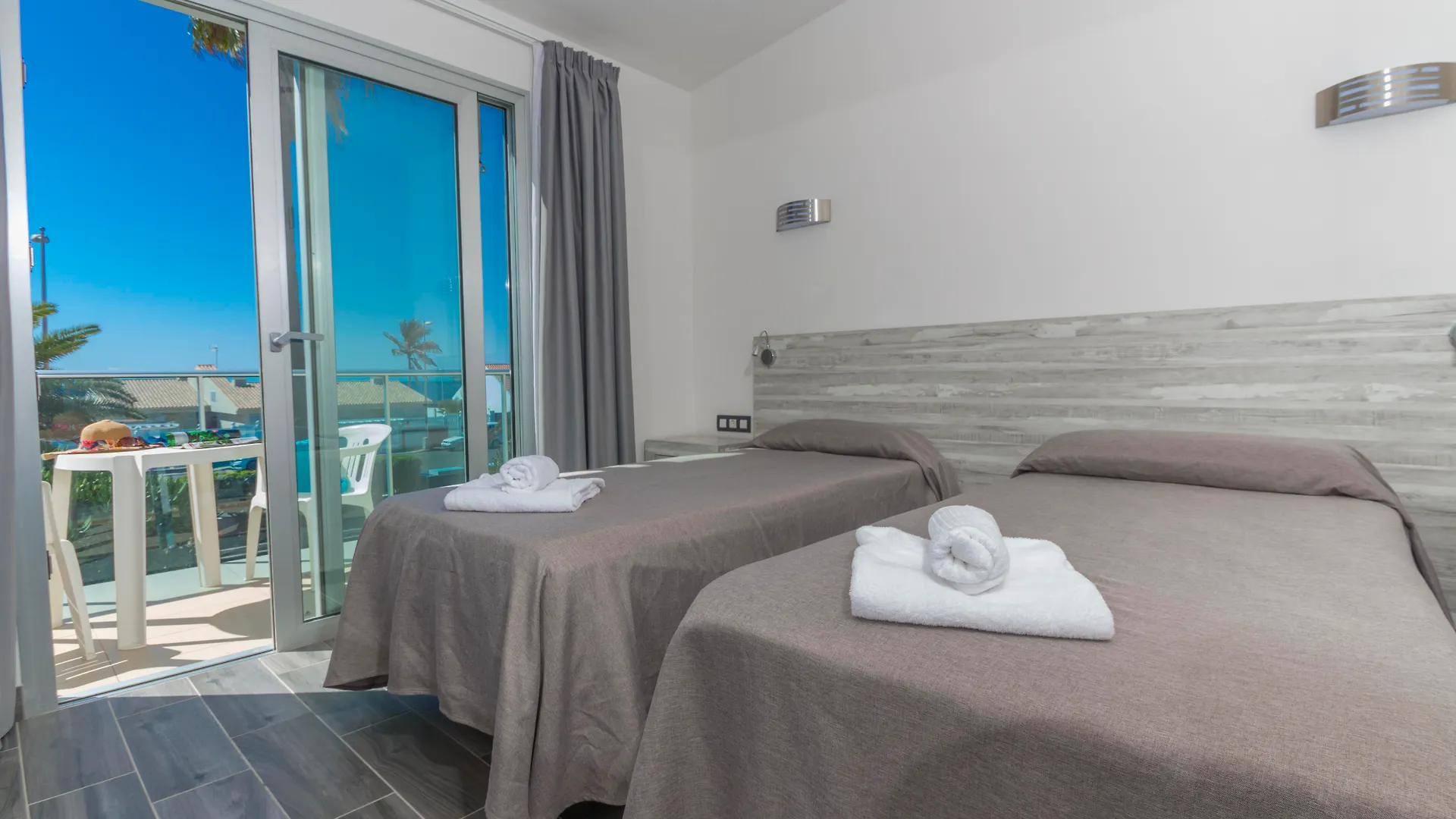 Smartr Maspalomas Corinto Playa del Ingles  Spain